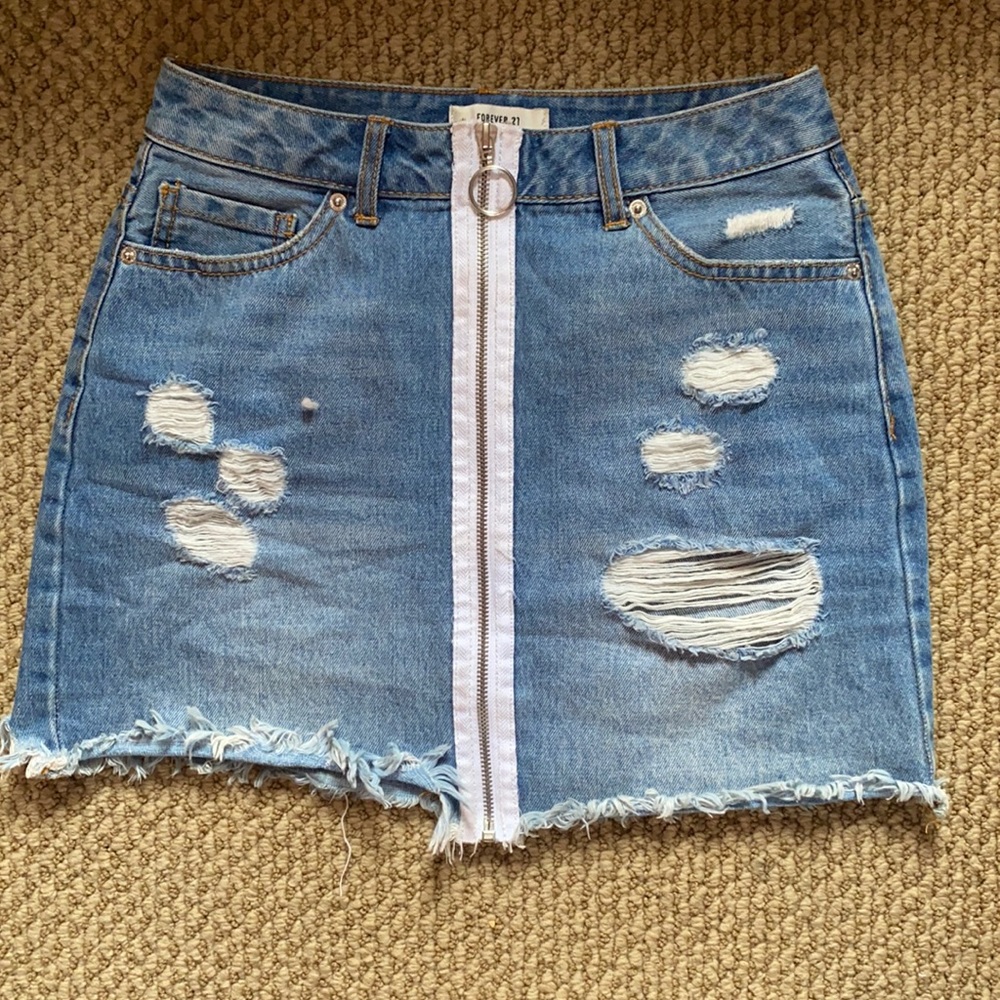 Forever 21 small distressed denim skirt